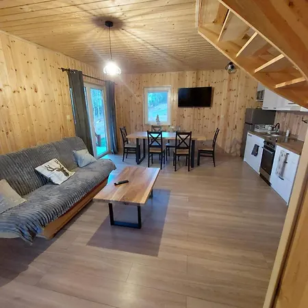 Casa de Férias Kaszubskie Nad Jeziorem Bluj *